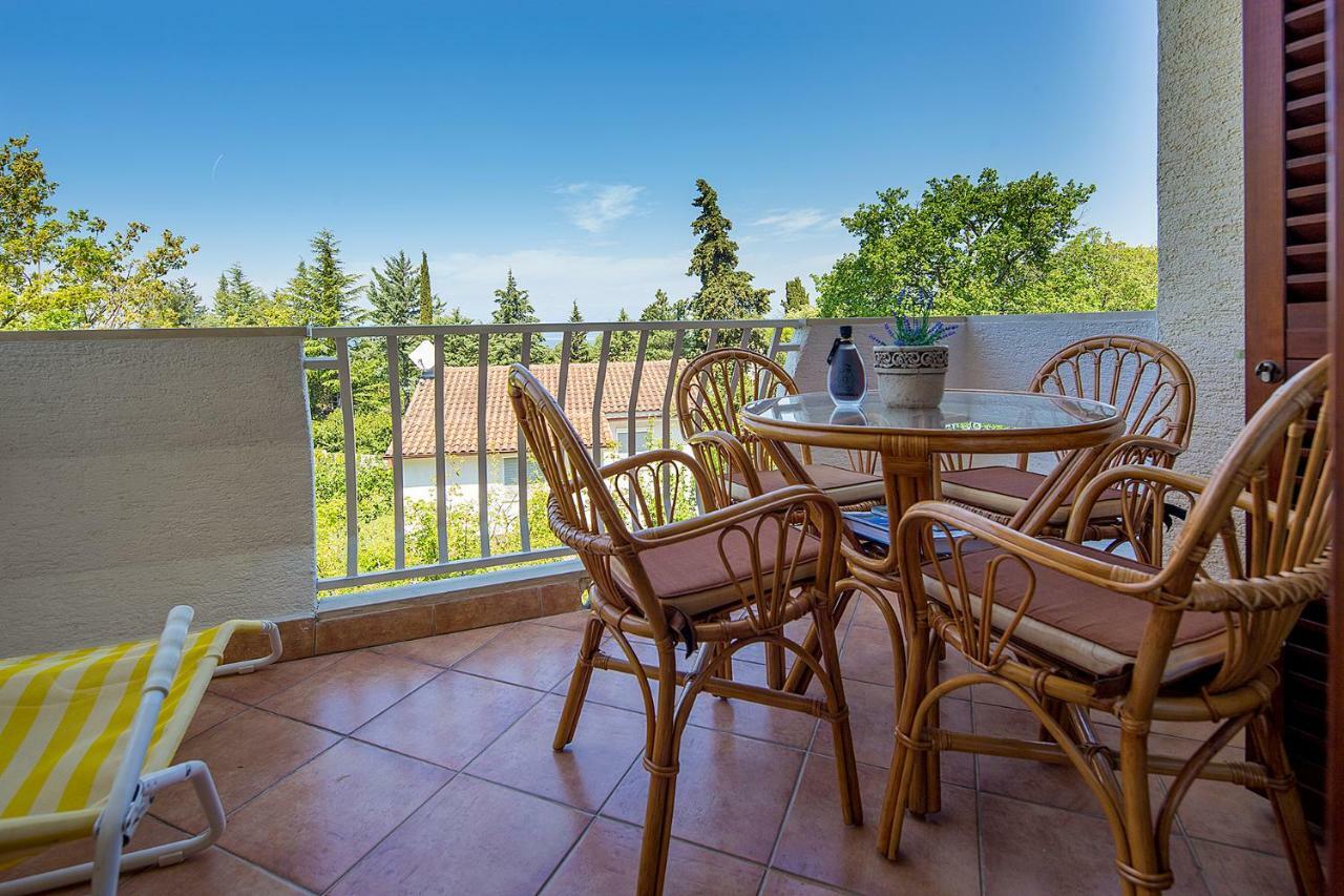 Apartments Bo Малинска Екстериор снимка