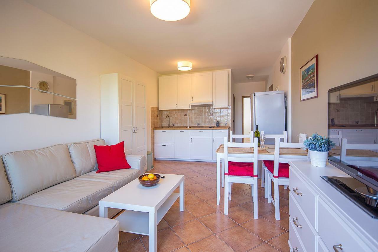 Apartments Bo Малинска Екстериор снимка